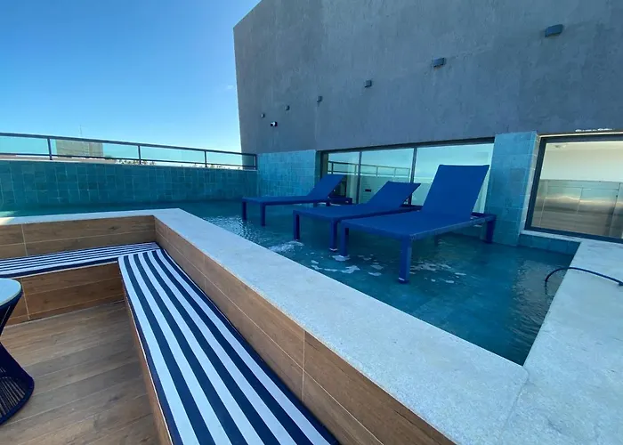 Flat A Beira Mar Com Varanda E Piscinas Naturais